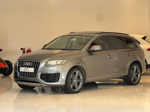 Audi Q7 3.0L (333 HP) 2015
